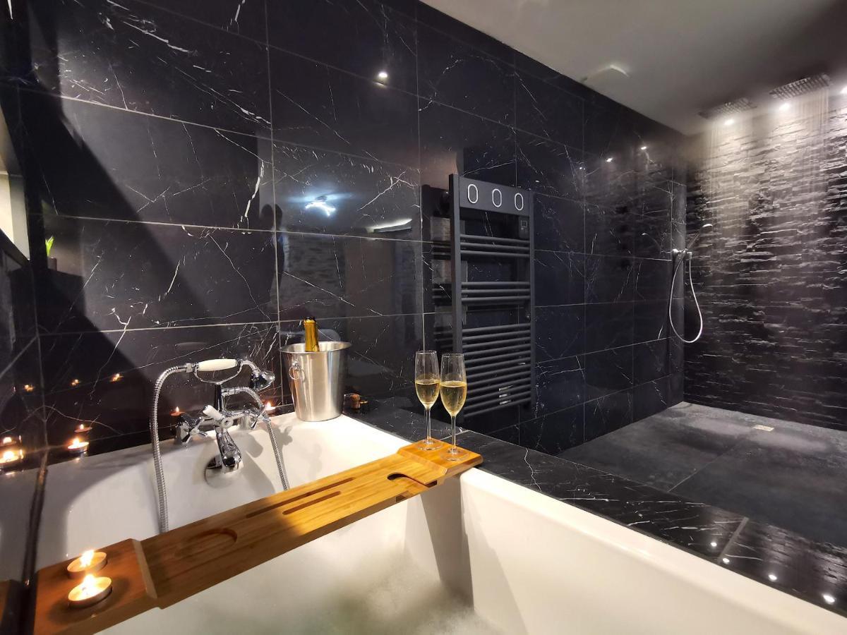 Appartement Luxueux Au Coeur De La Doutre アンジェ エクステリア 写真
